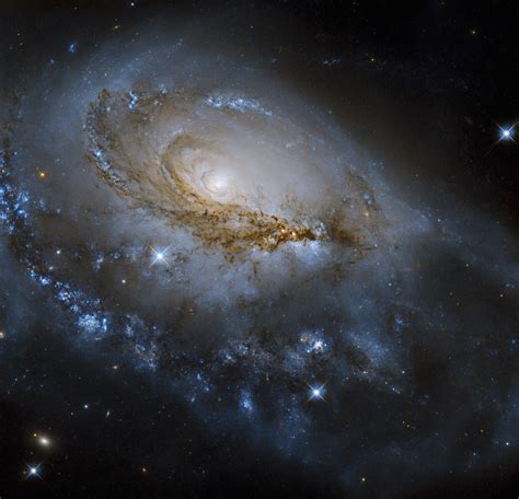 H­u­b­b­l­e­,­ ­g­a­l­a­k­s­i­ ­N­G­C­ ­1­9­6­1­’­i­ ­y­a­k­a­l­a­d­ı­